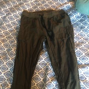 Aritzia Cargo Pants